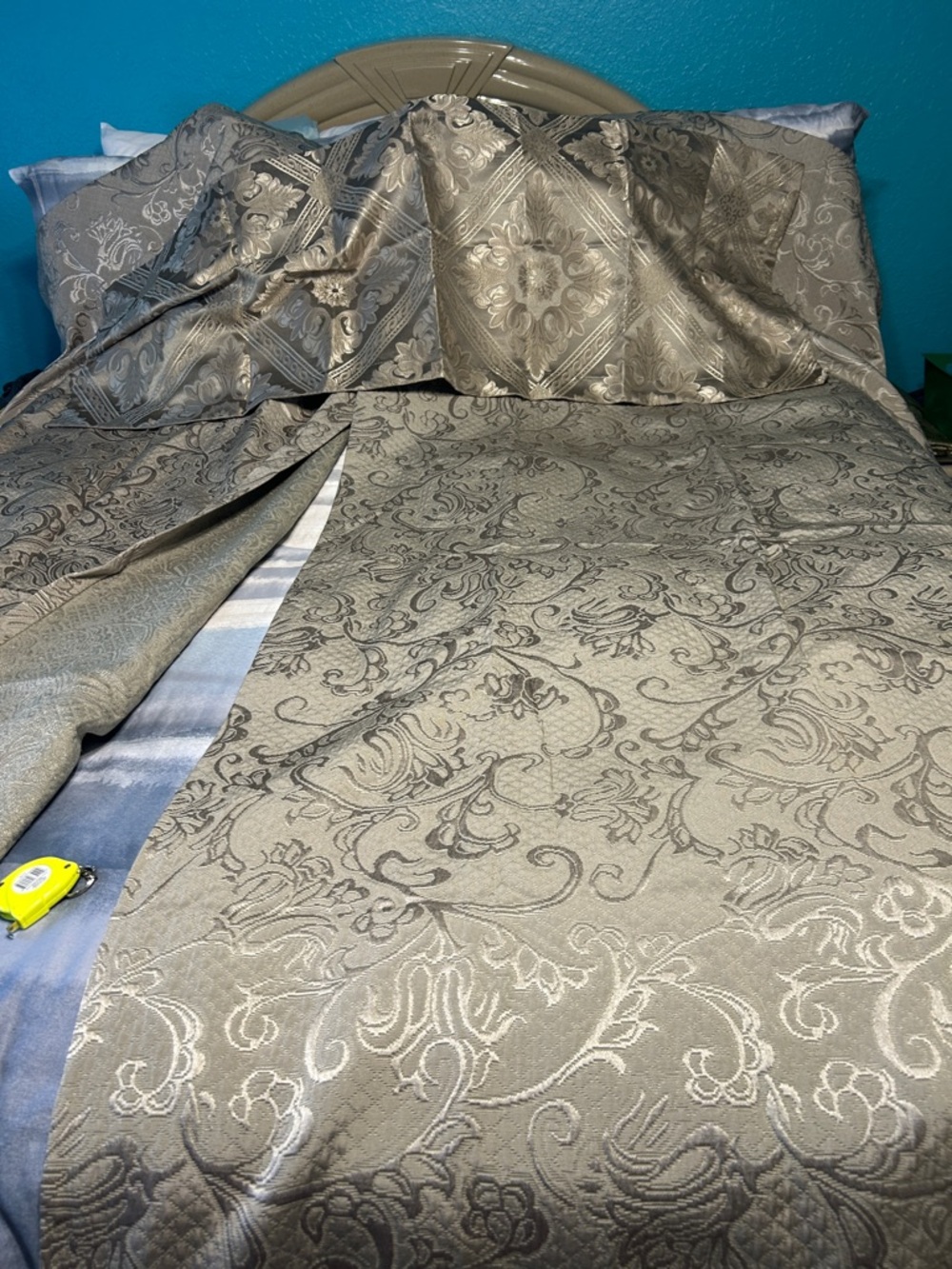 Elegant jacquard drapes with valance
